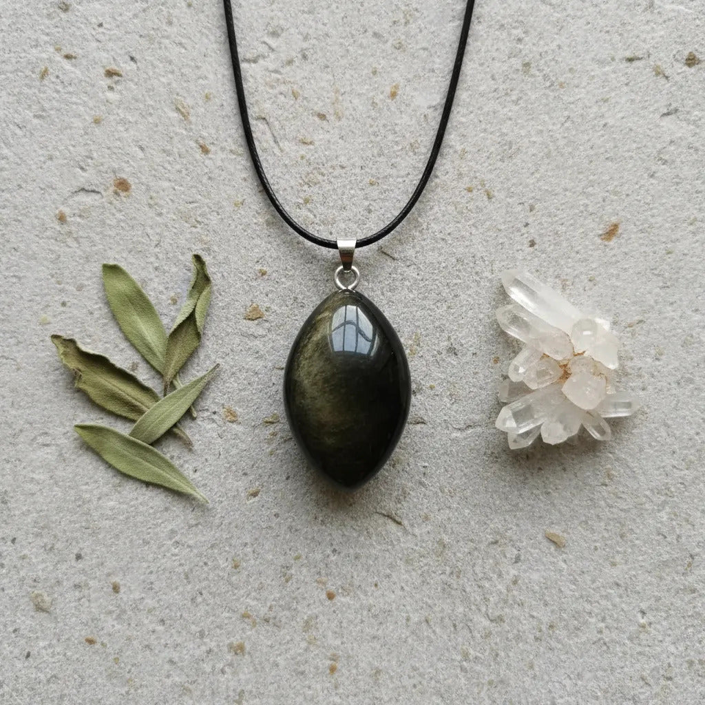 Dije Forma Almendra Obsidiana Dorada Protección Energética Almendra