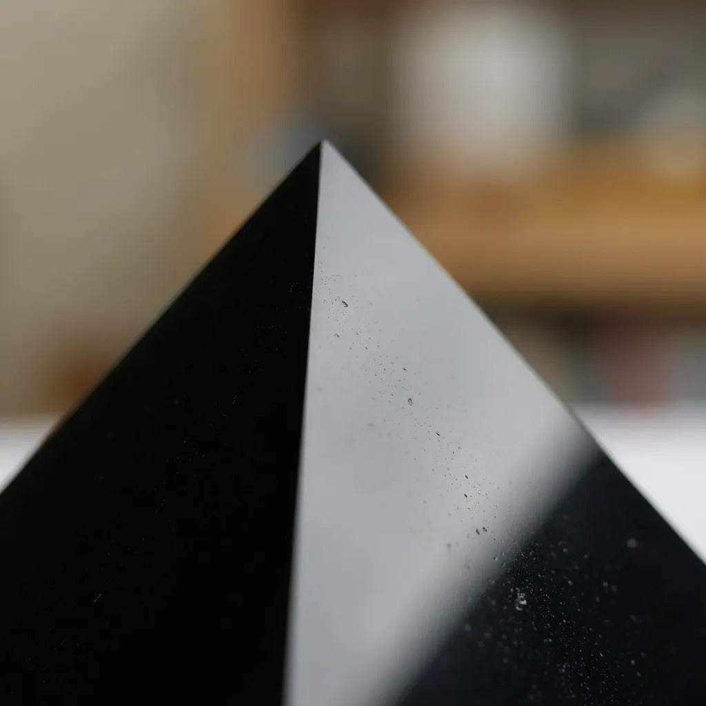 Pirámide Obsidiana Geometría Sagrada Protección Energética 7 Cm