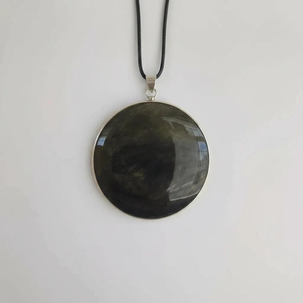 Dije Redondo Obsidiana Dorada 6 Cm Protección Personal